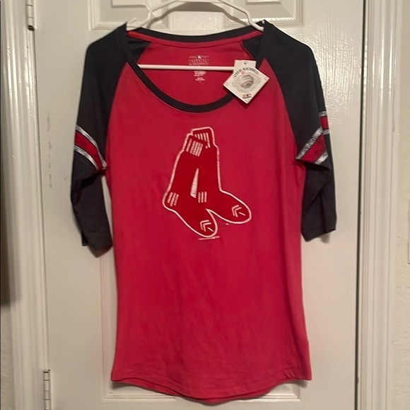 Campus Lifestyle Tops - MLB Genuine Merchandise Red Raglan Tee